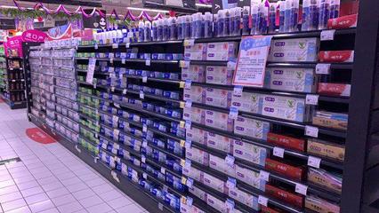 昆明家乐福回应日用百货供应情况 严控质量，价格稳定